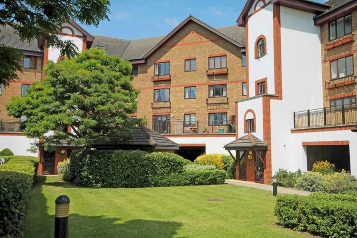 2 Bedroom Flat To Rent In Sopwith Way, Kingston, KT2