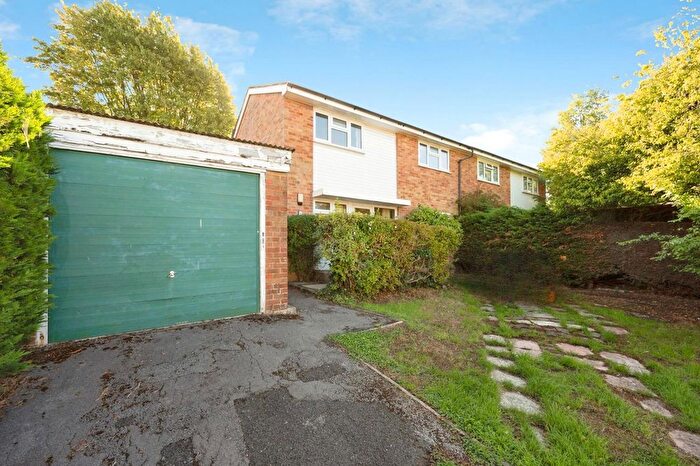 3 Bedroom Semi-detached House For Sale In Knowle Crescent, Kingsclere, Newbury, Hampshire, RG20
