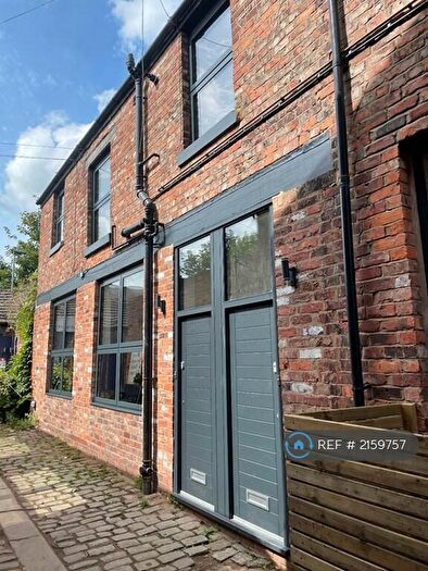 2 Bedroom End Of Terrace House To Rent In Beech Road, Manchester, M21