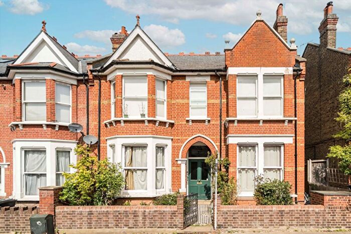2 Bedroom Flat To Rent In Grafton Road, Acton, W3