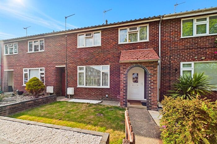 3 Bedroom Terraced House For Sale In Oak Close, Thetford, IP24