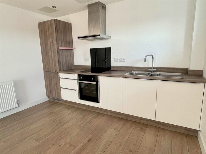 2 Bedroom Flat To Rent In White Rose Apartments, White Rose Way, Doncaster, DN4