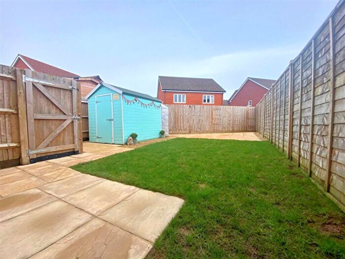 2 Bedroom Semi-Detached House For Sale In Campion Road, Curdridge, SO30