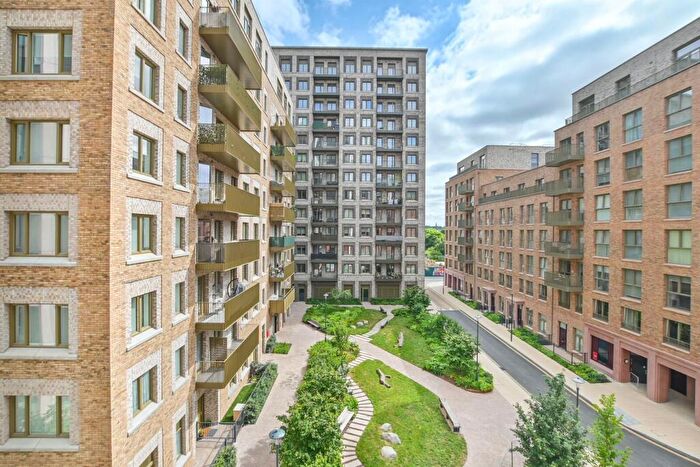 2 Bedroom Flat To Rent In The Maple, Brent Cross, London, NW2
