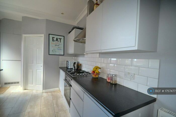 5 Bedroom Terraced House To Rent In West Street, Crewe, CW1