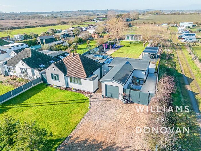 3 Bedroom Detached Bungalow For Sale In Pudsey Hall Lane, Canewdon, Rochford, SS4