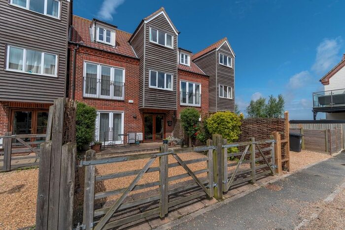 4 Bedroom Terraced House For Sale In Mainsail Yard, Wells-Next-The-Sea, NR23