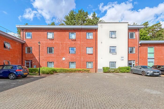 1 Bedroom Flat For Sale In Pallatia Court, High Wycombe, Buckinghamshire, HP13