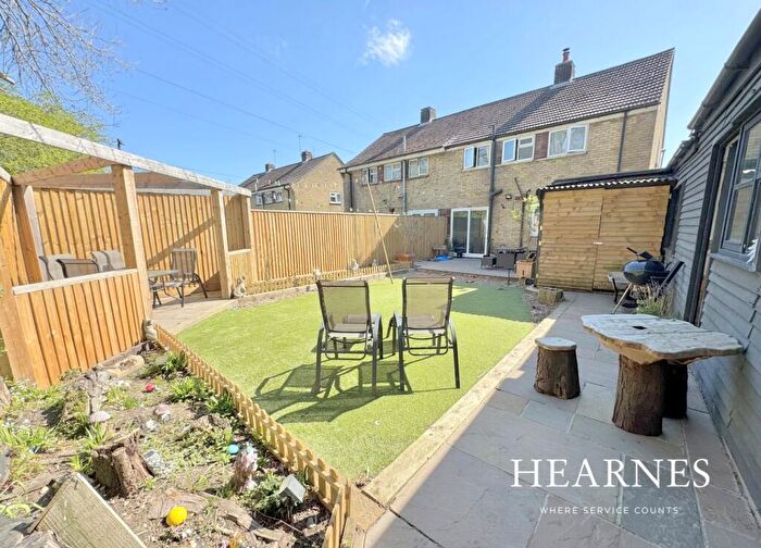 5 Bedroom Semi-Detached House For Sale In Bedford Road South, Poole, BH12