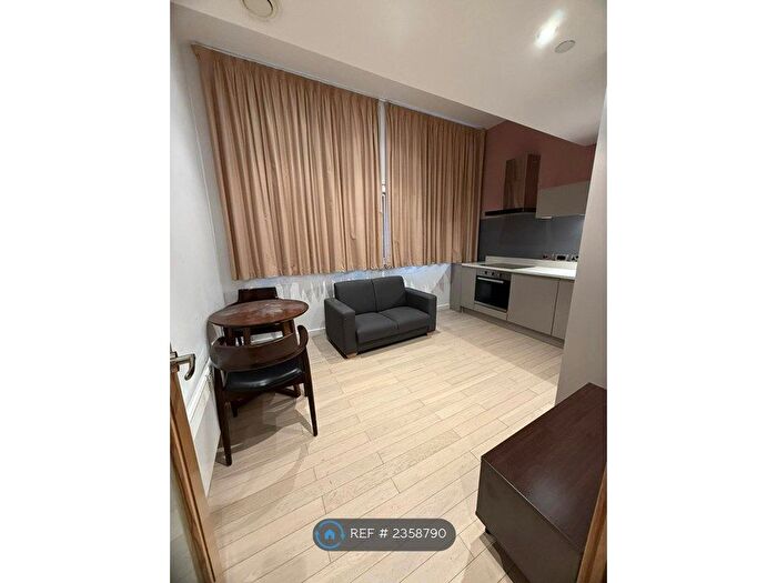 Studio To Rent In Produce Exchange Building, Liverpool, L2