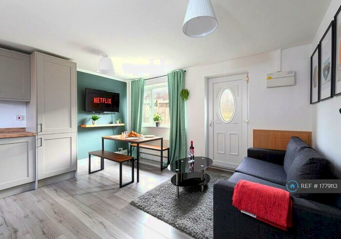 4 Bedroom Terraced House To Rent In Hareydene, Newcastle Upon Tyne, NE5