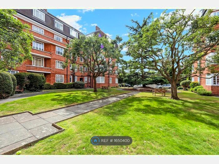 3 Bedroom Flat To Rent In Sutton Court Road, London, W4