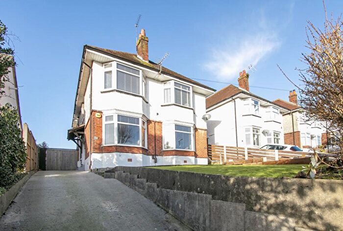 3 Bedroom Apartment To Rent In Charminster Road, Bournemouth, BH8