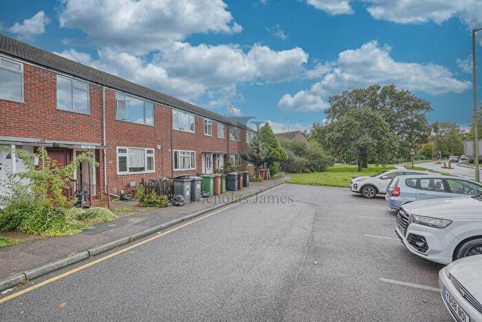 1 Bedroom Flat To Rent In Barnet Road, Potters Bar, EN6