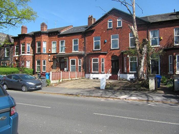 2 Bedroom Flat To Rent In Withington Road, Whalley Range, Manchester., M16