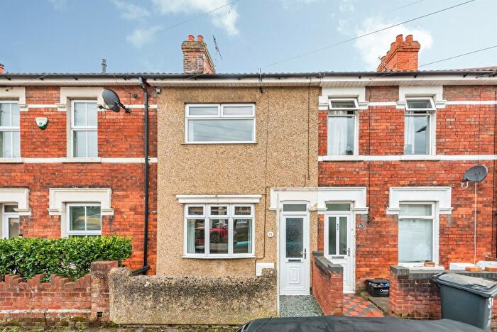 3 Bedroom Terraced House For Sale In Deburgh Street, Swindon, SN2