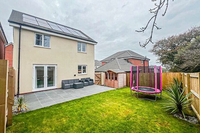 4 Bedroom Detached House For Sale In Maple Grove, Ivybridge, Devon, PL21