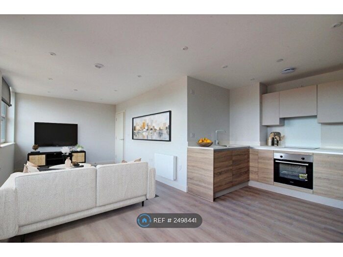 2 Bedroom Flat To Rent In Richmond Hill, Bournemouth, BH2