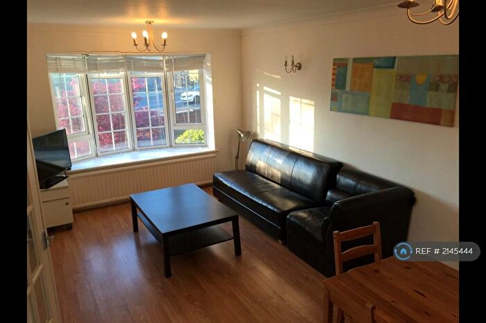 2 Bedroom Flat To Rent In Gregory Court, Nottingham, NG7