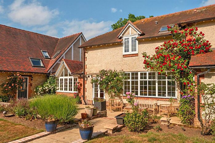 5 Bedroom Semi-Detached House For Sale In Pinewoods Road, Longworth, OX13