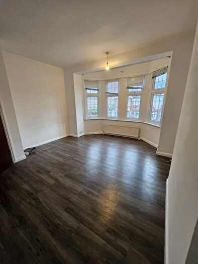 5 Bedroom Detached House To Rent In Windsor Road, London, E11