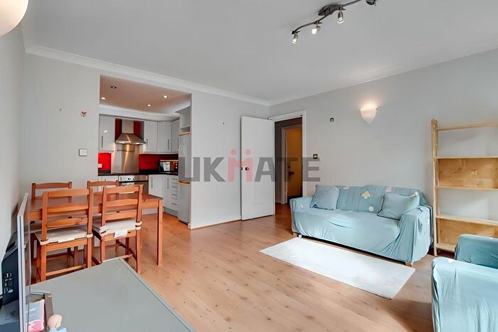 1 Bedroom Flat To Rent In Parking Lot, Homer Drive, London, E14