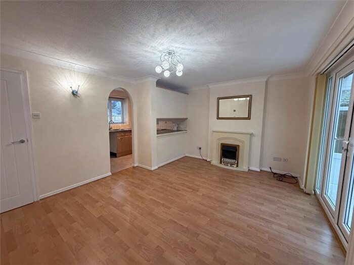 1 Bedroom Bungalow To Rent In Kingsway, Llandudno, Conwy, LL30