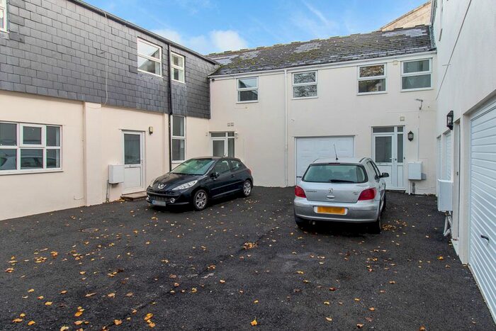 3 Bedroom Terraced House To Rent In Victoria Road, Torquay, TQ1