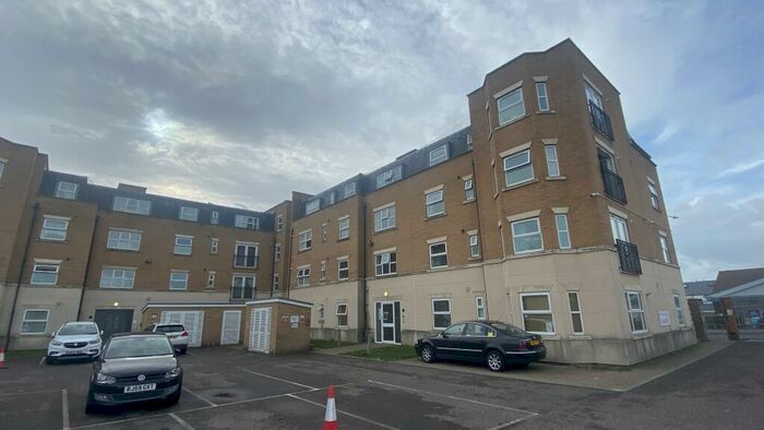 2 Bedroom Flat To Rent In Turner Heights, Margate, CT9