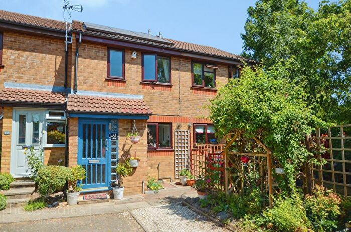 2 Bedroom Terraced House For Sale In Ladywalk Maple Cross, Rickmansworth, WD3