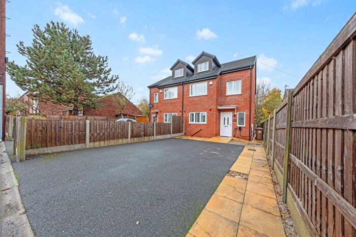 3 Bedroom Semi Detached House For Sale In Acorn Street, Newton-Le-Willows, WA12