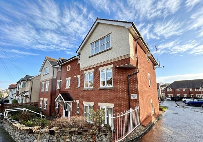 2 Bedroom Flat For Sale In Colwyn Crescent, Rhos On Sea, LL28