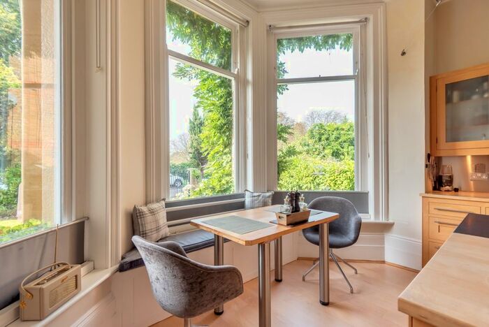 3 Bedroom Flat To Rent In North Common Road, London, W5