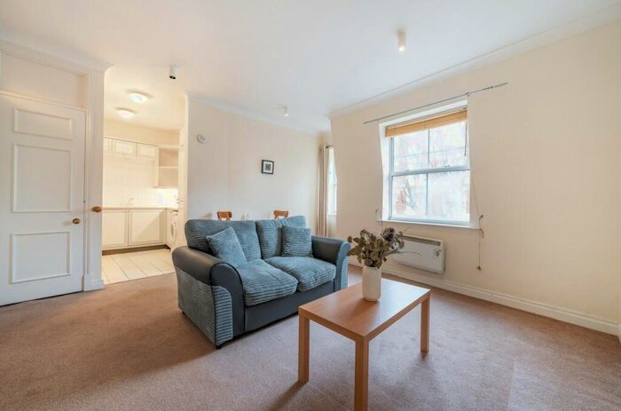 1 Bedroom Flat To Rent In Charing Cross Road, London, WC2H