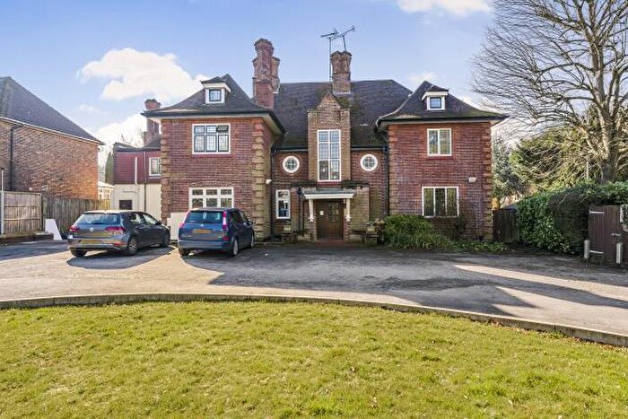 2 Bedroom Flat To Rent In Frithwood Avenue, Northwood, HA6