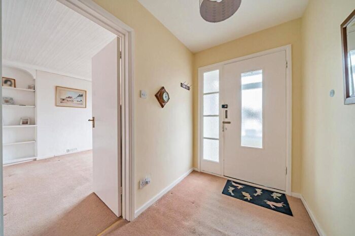 3 Bedroom Bungalow For Sale In Empress Drive, Chislehurst, BR7