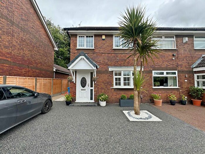 3 Bedroom Semi-Detached House To Rent In Bleasdale Street, Royton, OL2