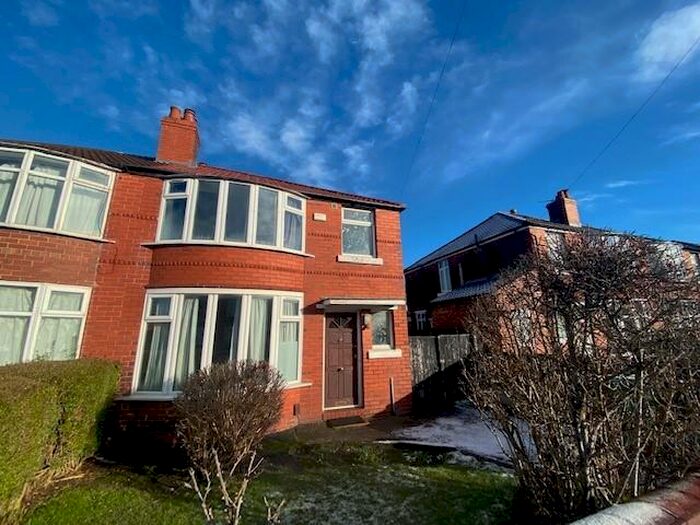 4 Bedroom Private Hall To Rent In Brentbridge Road, Fallowfield, M14