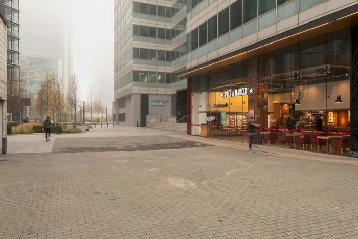 Studio To Rent In Hampton Tower, Marsh Wall, E14 - Photo 3