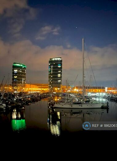 2 Bedroom Flat To Rent In Marina Point West, Chatham, ME4