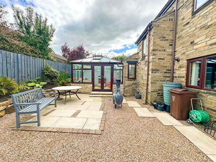 3 Bedroom Detached House For Sale In Bolton Terrace, Silsden, BD20