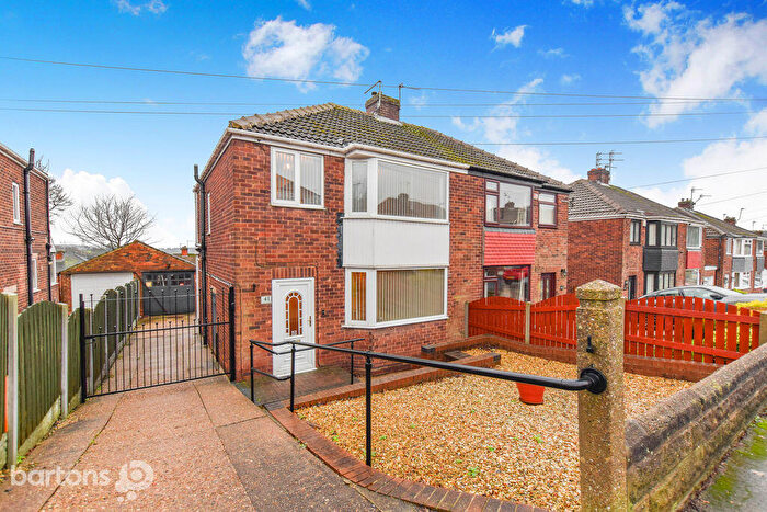 3 Bedroom Semi-Detached House For Sale In Hungerhill Road, Kimberworth, S61