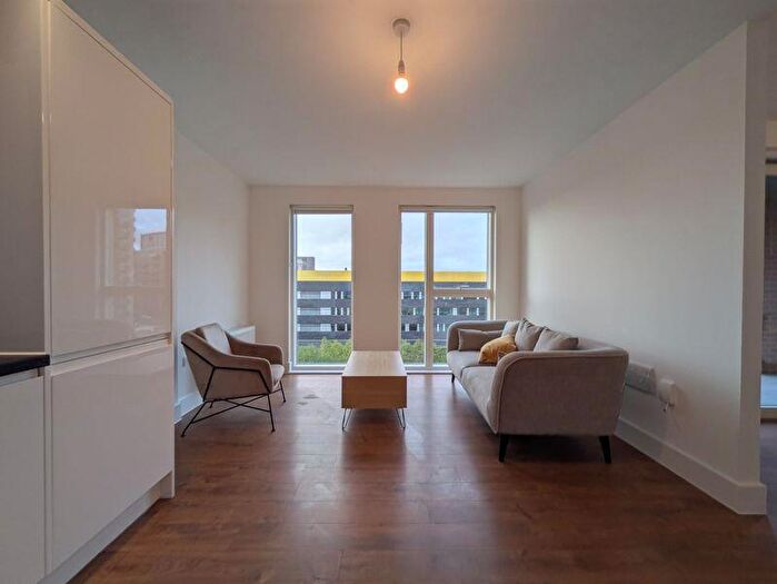 3 Bedroom Flat To Rent In Umber House, Lismore Boulevard, NW9