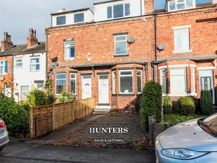 3 Bedroom Property To Rent In Cyprus Terrace, Leeds, West Yorkshire, LS25
