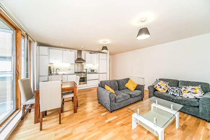 2 Bedroom Apartment To Rent In Chatham Place, Reading, RG1