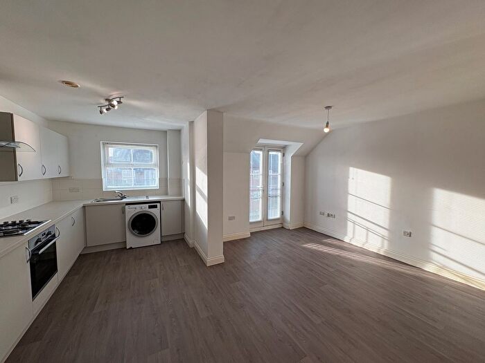 2 Bedroom Flat To Rent In Beechwood Road, Nuneaton, CV10