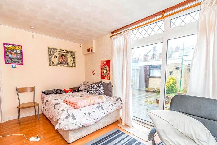 4 Bedroom House To Rent In St. Pauls Road, Southsea, Portsmouth, PO5