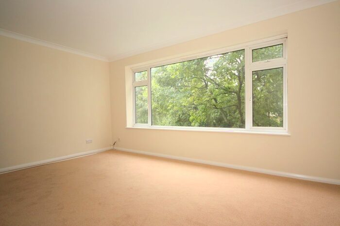 2 Bedroom Flat To Rent In Davos Close, Woking, GU22