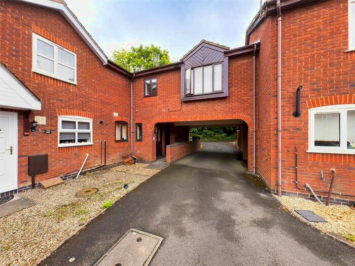 1 Bedroom Flat To Rent In Leeds Avenue, Worcester, Worcestershire, WR4