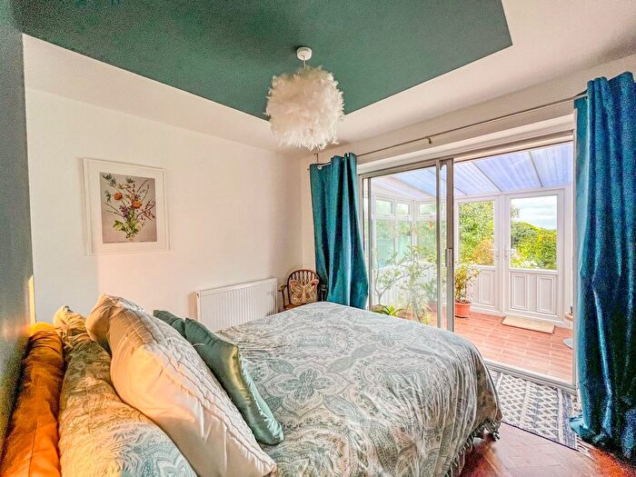 2 Bedroom Bungalow For Sale In Hastings Road, Battle, TN33
